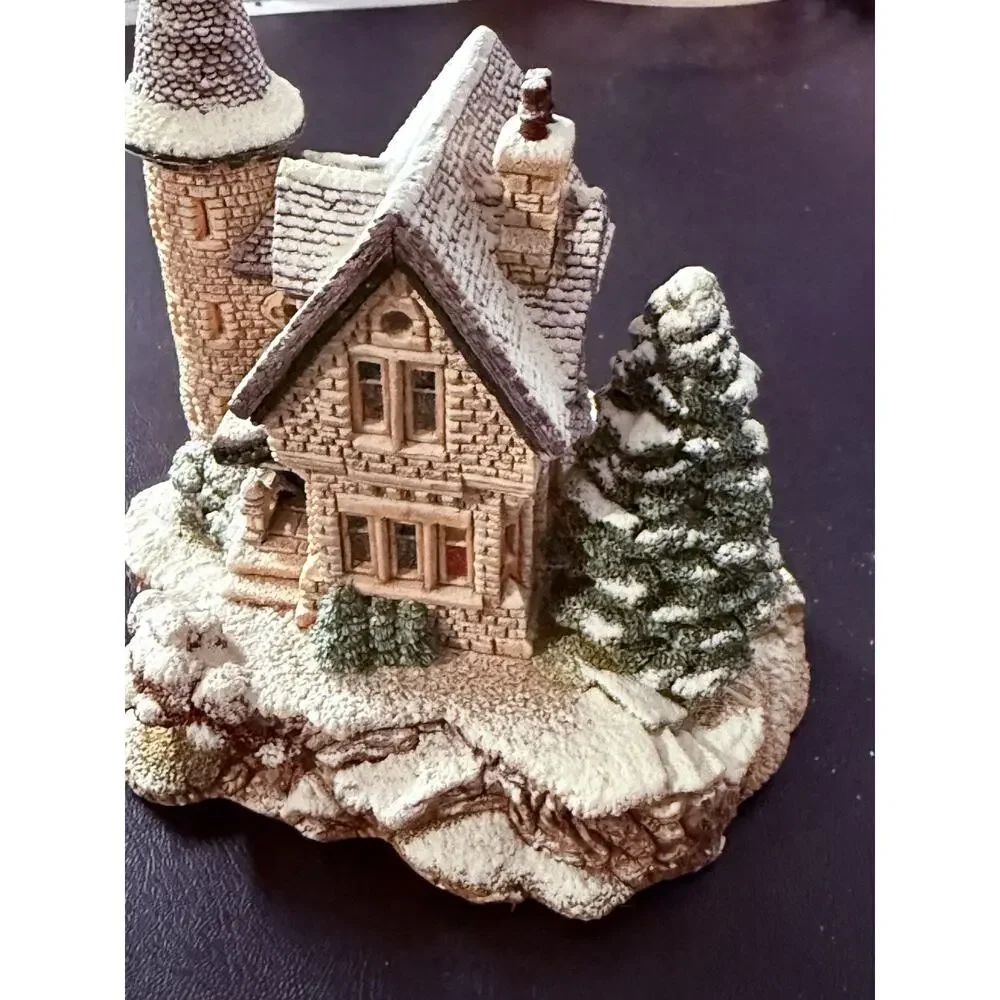 Lilliput Lane Highland Lodge Handmade Painted House Figurine Boxed 1992